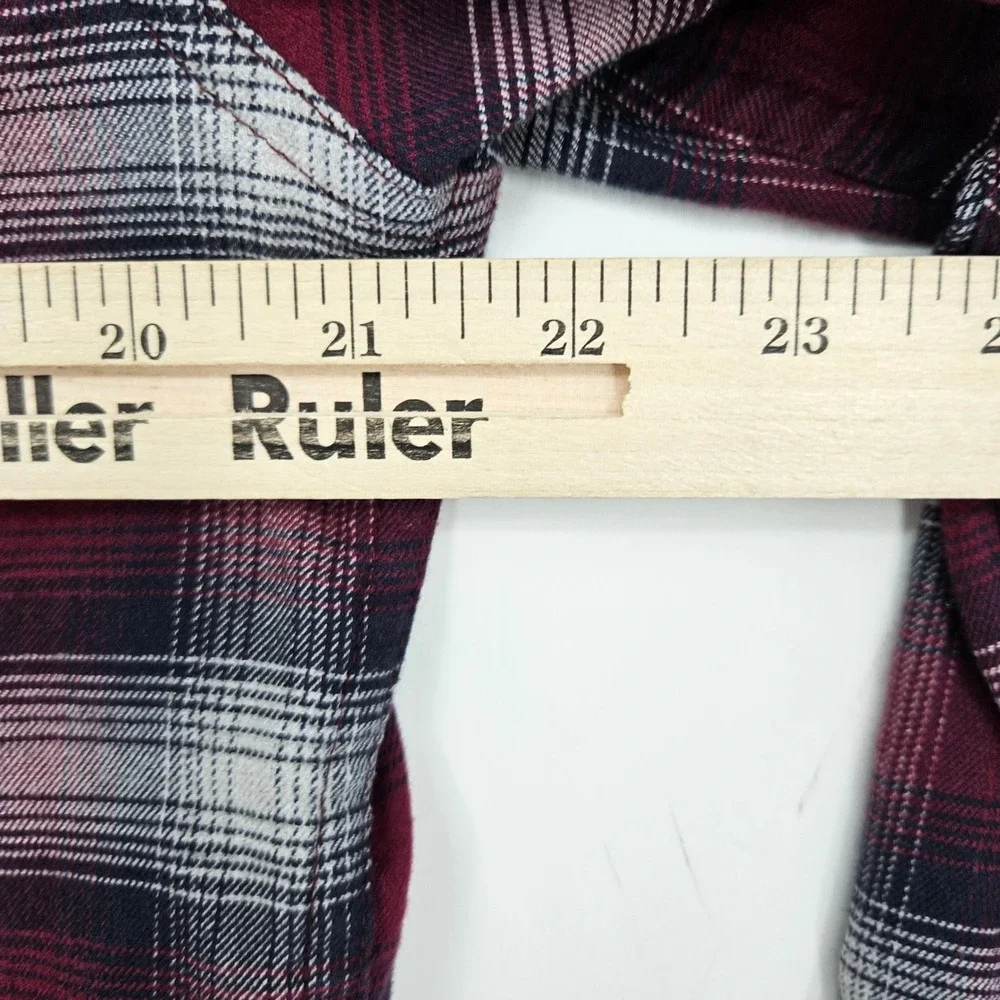 Fish Hippie Flannel Shirt Mens Medium Red Blue Plaid Long Sleeve Casual‎